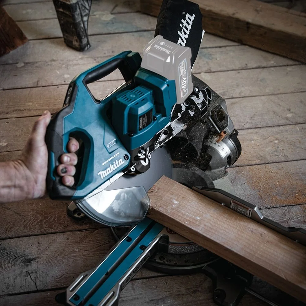 Makita GSL02Z 40V Max XGT Brushless Cordless 8-1/2″ Dual-Bevel 2 Makita GSL02Z 40V Max XGT Brushless Cordless 8-1/2″ Dual-Bevel - Image 2