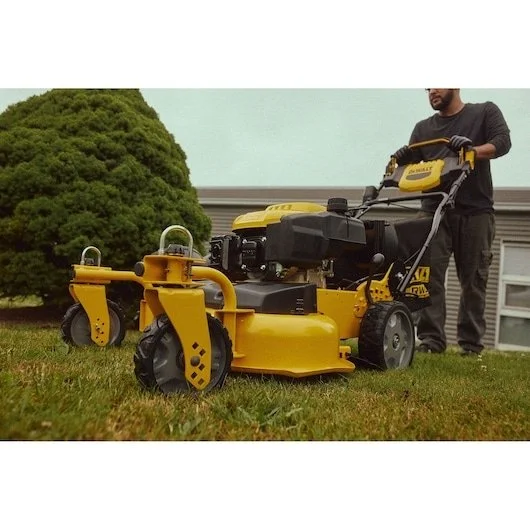 DEWALT 28 in. 224cc 3-in-1 Self-Propelled Gas Push Lawn Mowers. 3 DEWALT 28 in. 224cc 3-in-1 Self-Propelled Gas Push Lawn Mowers. - Image 3