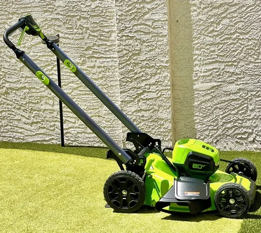 Greenworks 80V 21-Inch Self-Propelled Lawn Mowers. 2 Greenworks 80V 21-Inch Self-Propelled Lawn Mowers. - Image 2
