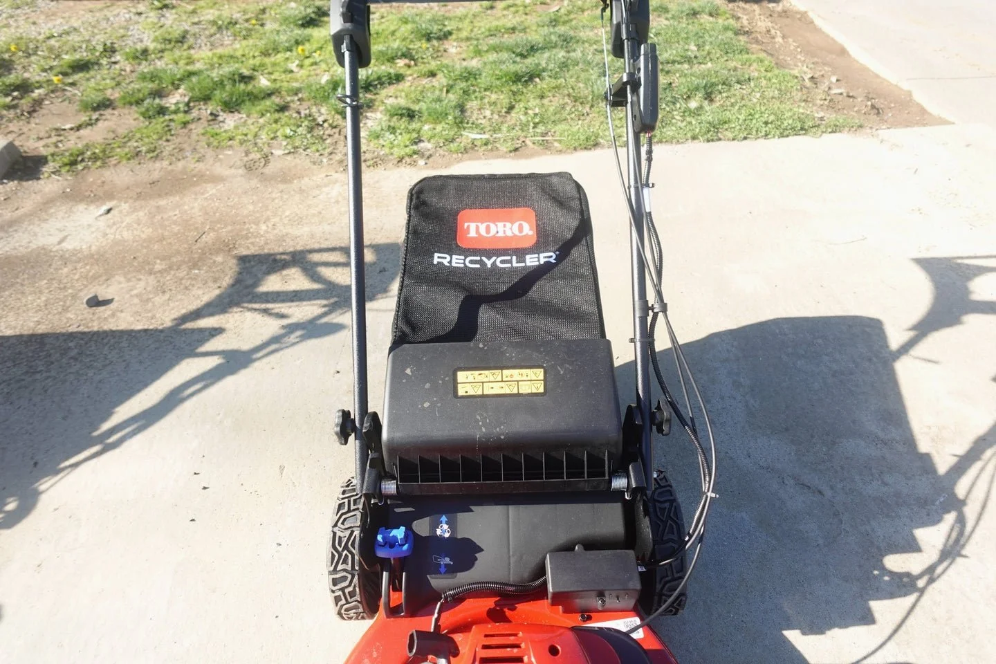 Toro 22″ Electric-Start Recycler Personal Pace Self-Propelled Gas Lawn Mowers. 2 Toro 22″ Electric-Start Recycler Personal Pace Self-Propelled Gas Lawn Mowers. - Image 2