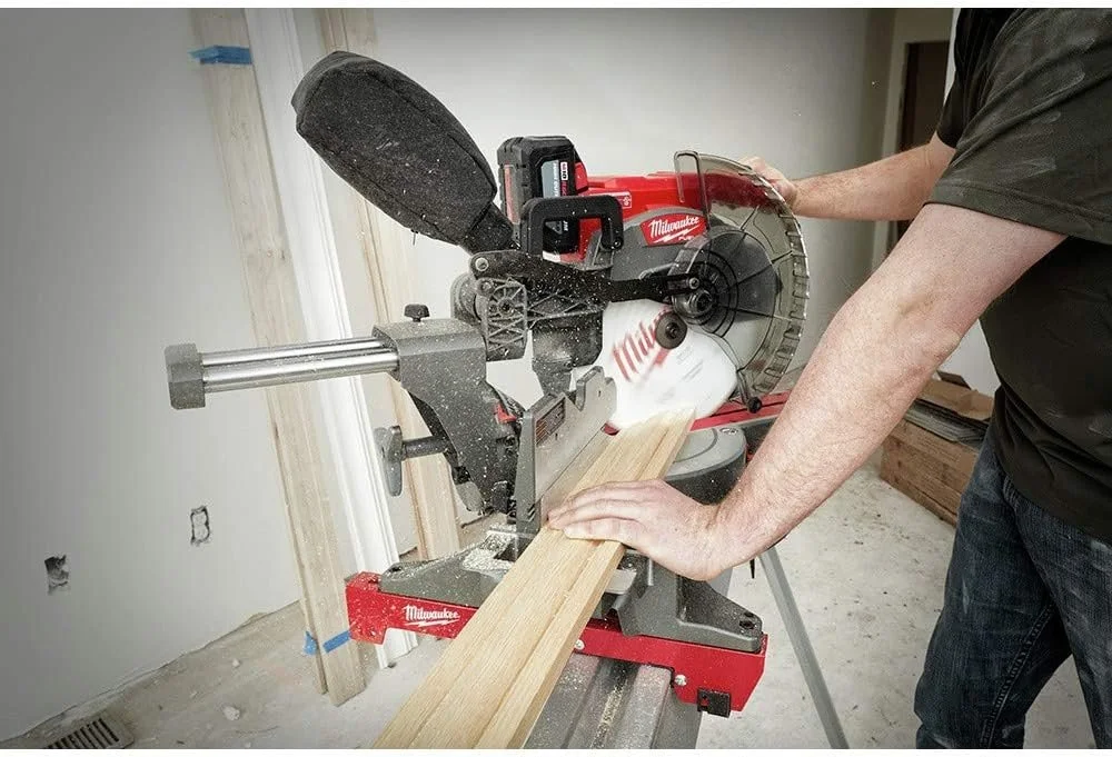 Milwaukee 18V Lithium-Ion Brushless Cordless 12 in. Dual Bevel Sliding Compound 3 Milwaukee 18V Lithium-Ion Brushless Cordless 12 in. Dual Bevel Sliding Compound - Image 3