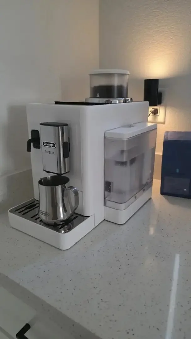 De’Longhi Rivelia Automatic Espresso Machines 2 De’Longhi Rivelia Automatic Espresso Machines - Image 2