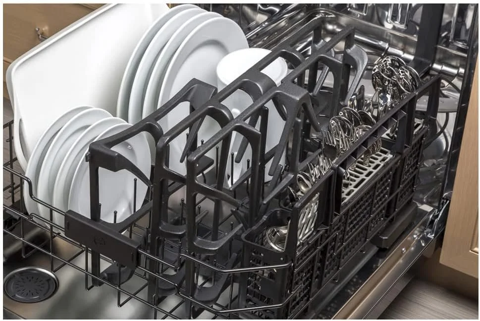 GE 30″ Built-In Gas Cooktops JGP5030DLBB 4 GE 30″ Built-In Gas Cooktops JGP5030DLBB - Image 4